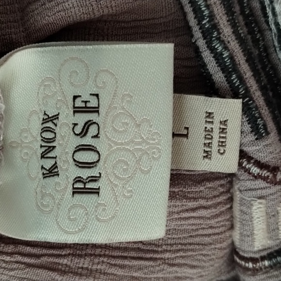 Knox Rose light purple embroidered front wide neck blouse size large textured - Picture 7 of 7